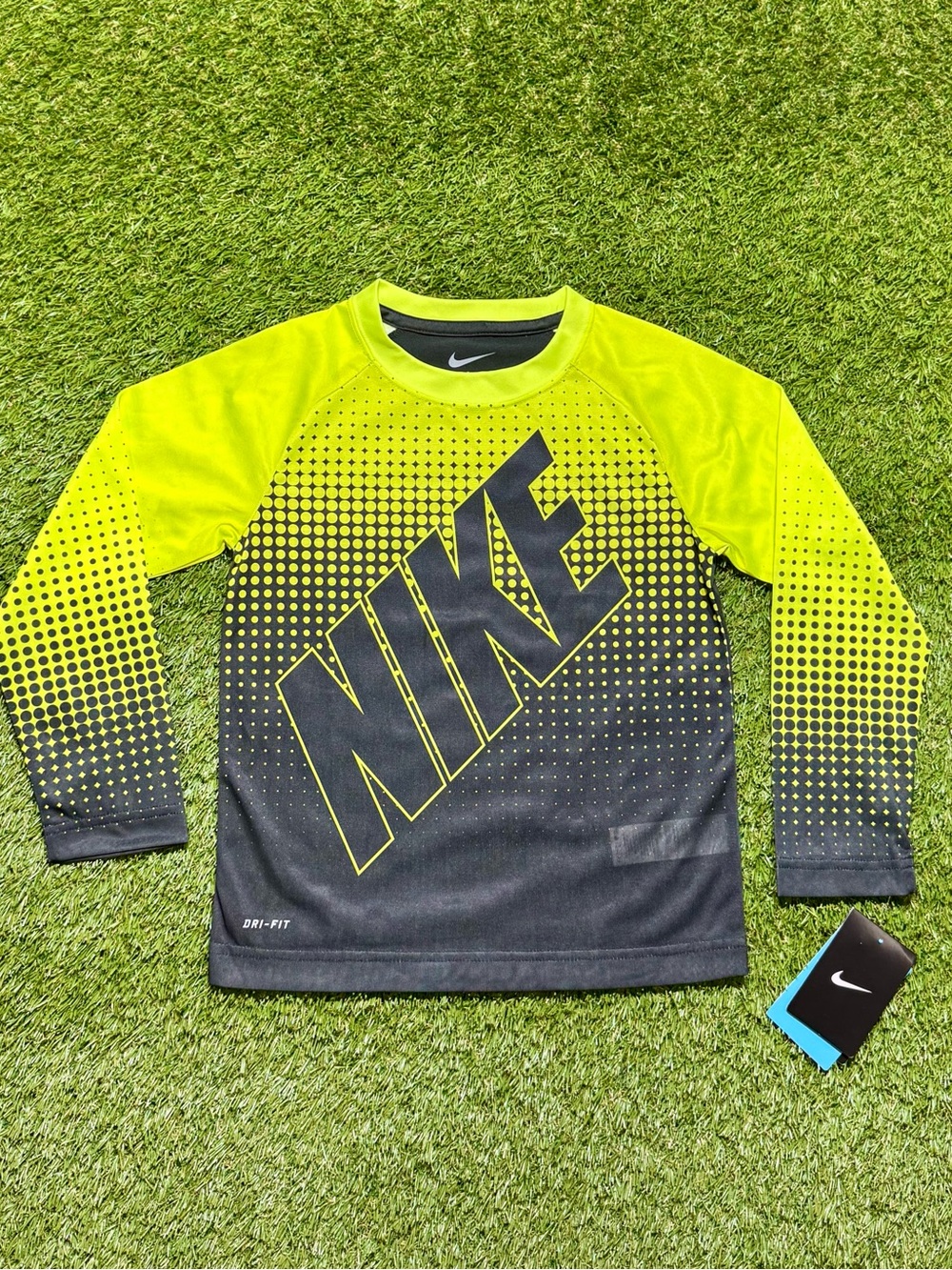 Nike Dri-FIT Athletic Long Sleeve Graphic T-Shirt Boys Size 6 Neon Green Black